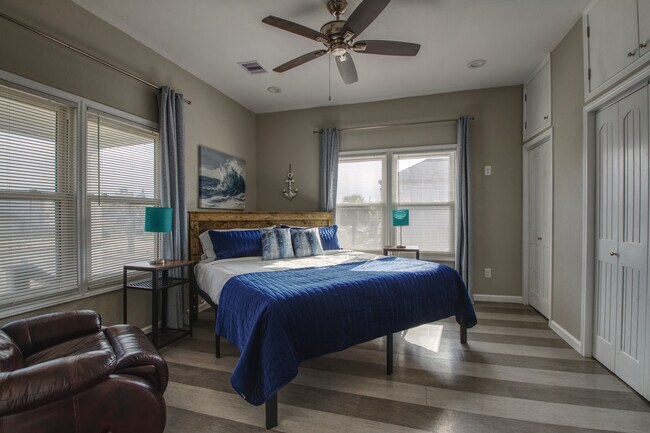 King bed in the master - 1028 Avenue K