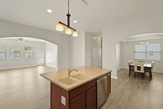 Building Photo - Come Home Smiling to This Beautiful 3-Bed, 3-Bath in Port Wentworth!