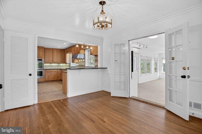 Building Photo - 5405 Ridgefield Rd