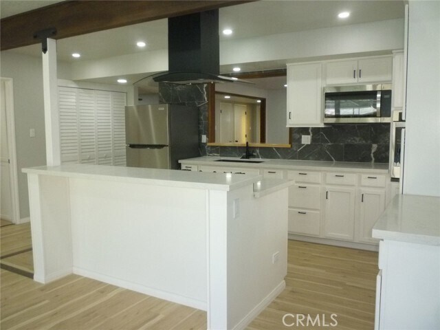 Building Photo - 1432 W 172nd St