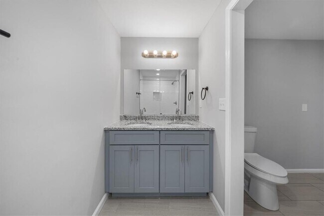 Building Photo - 5399 Northland Dr NE