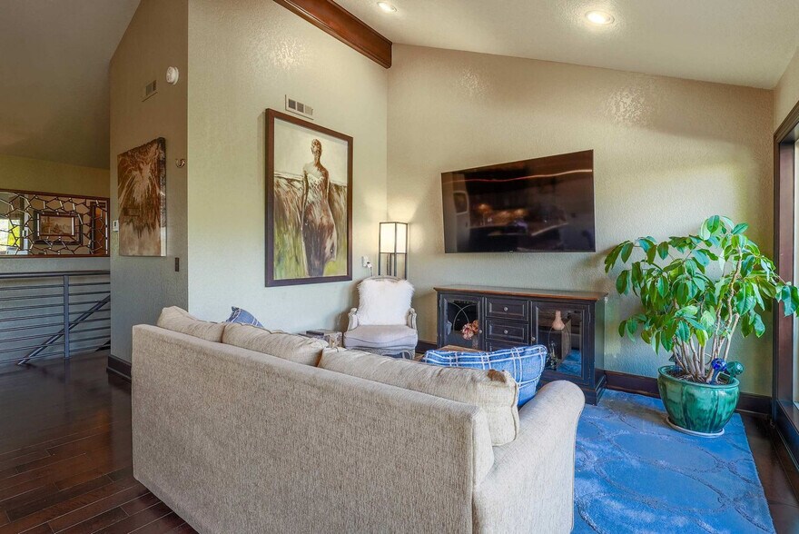 Building Photo - 14807 Dutchmans Dr