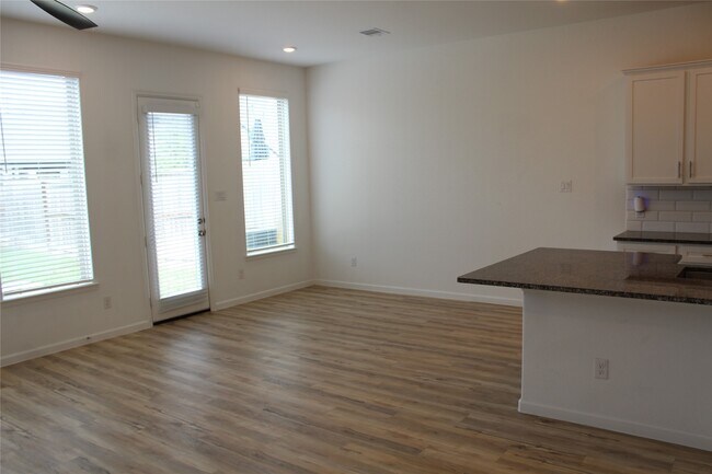Building Photo - 4203 Champlain Wy