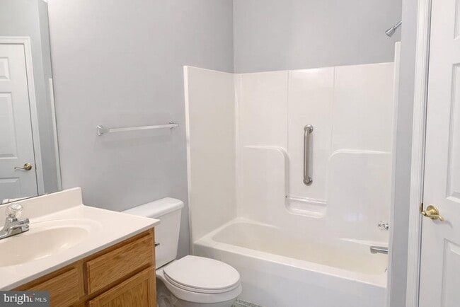 Building Photo - 2605 Chapel Lake Dr