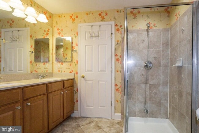 Building Photo - 15426 Rosemont Manor Dr