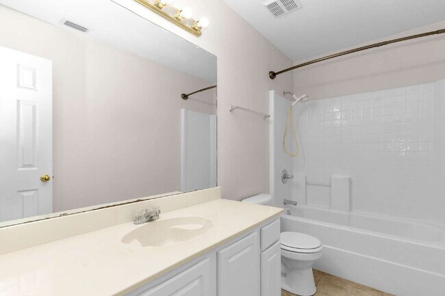 Building Photo - South Arlington, TX- Beautiful 3-Bedroom, 2-Bath Home with Open-Concept Living, Fenced Backyard &...