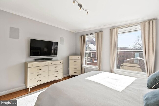 Building Photo - 1224 R St NW