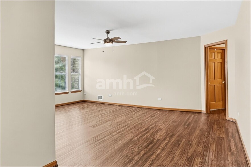 Building Photo - 3229 Kenilworth Ln