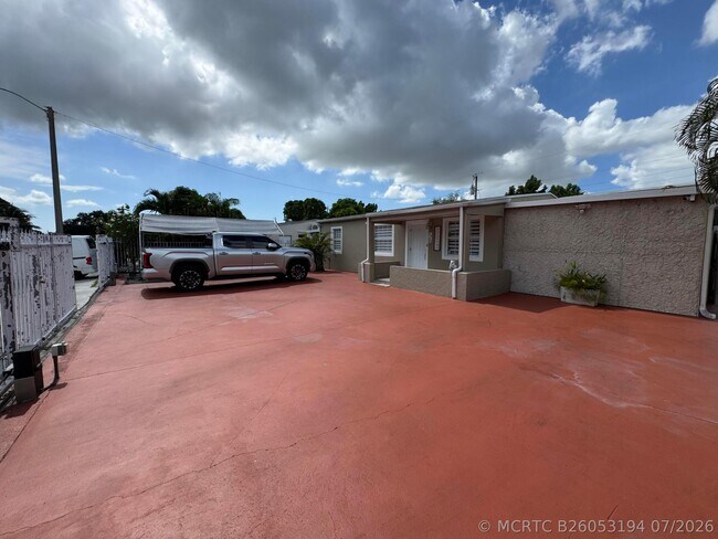 Building Photo - 3540 NW 95th Terrace