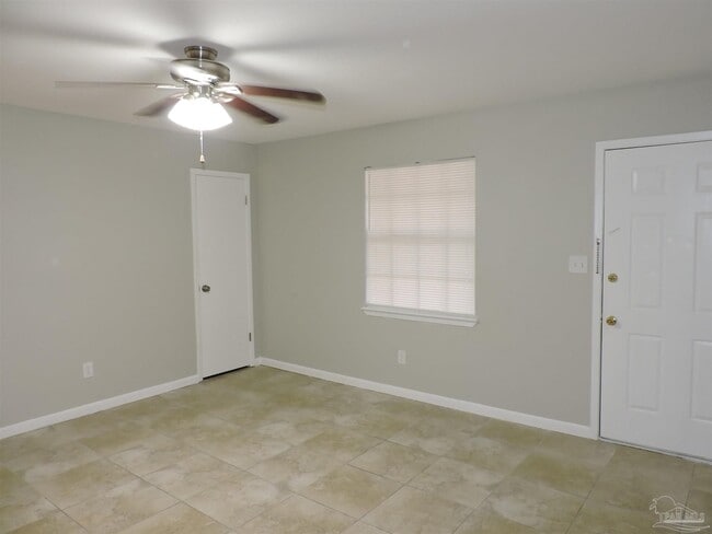 Building Photo - 5094 Yacht Harbor Cir