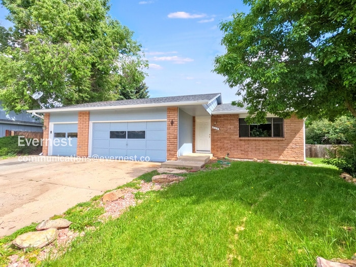 Primary Photo - 712 Frontier Ct