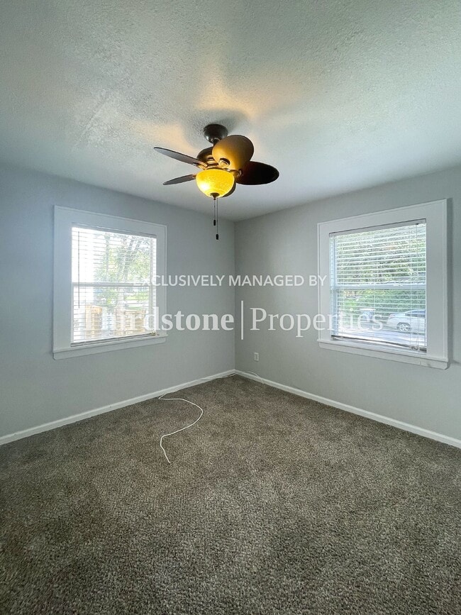 Building Photo - 725 Cherokee St