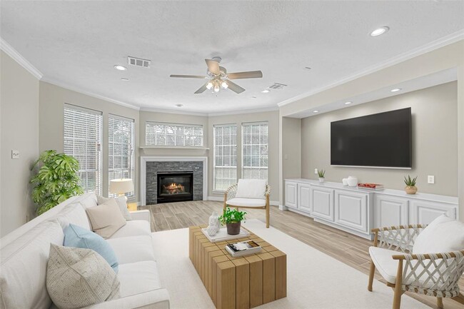 Building Photo - 18 Turtle Creek Manor