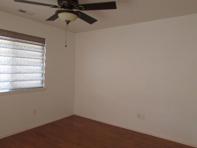 Building Photo - 2470 1/2 Brookwillow Loop