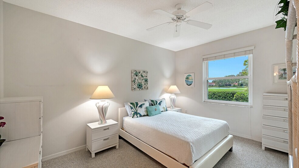 Building Photo - 8750 Olde Hickory Ave