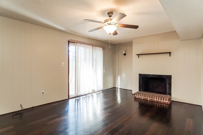 Building Photo - 5354 Dixieland Rd