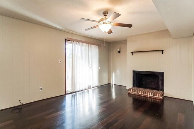 Building Photo - 5354 Dixieland Rd
