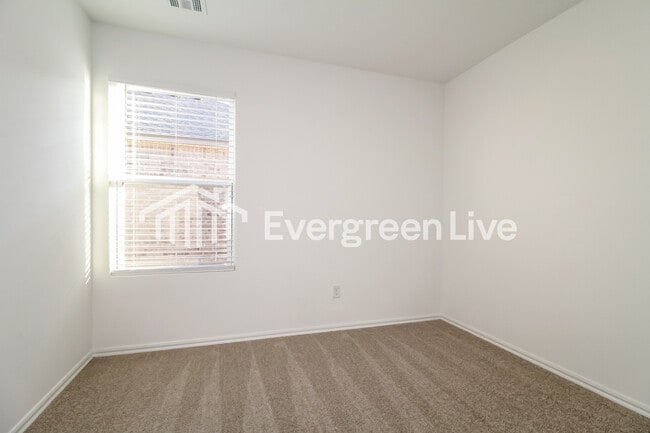 Building Photo - 3916 Olivia St