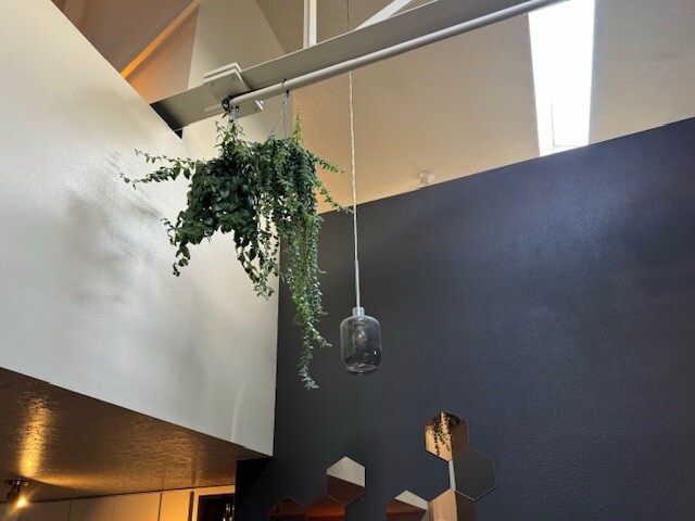 Building Photo - 440 W 900 S