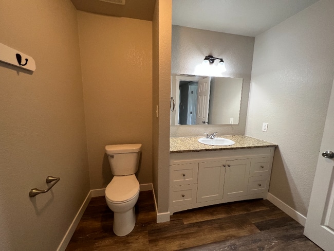 Building Photo - "Charming 2-Bed Oasis in Cheyenne with Coz...