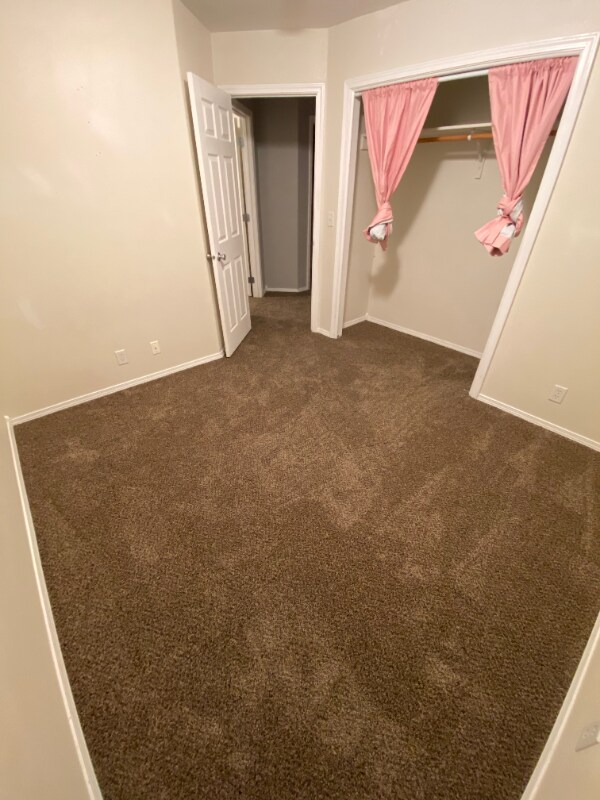 Building Photo - 1480 Del Rio