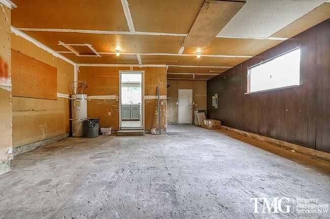 Building Photo - Fully Renovated 3 Bed 2 Bath Home in Mount...