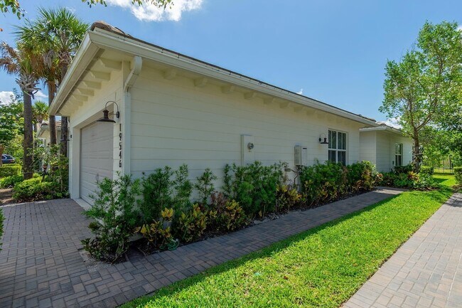 Building Photo - 19546 Weathervane Way