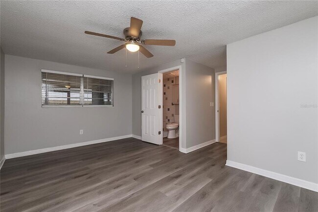 Building Photo - 7226 Exemplar Dr