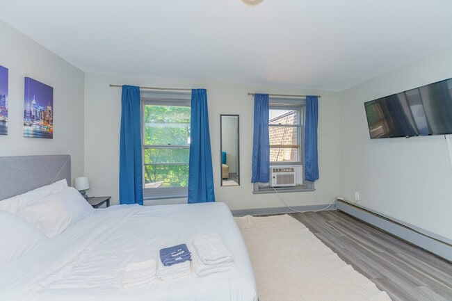 Building Photo - 90 Madison Ave