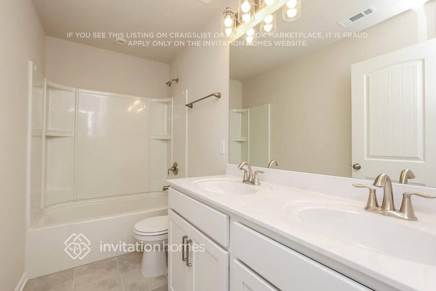 Building Photo - 125 Fister Dr