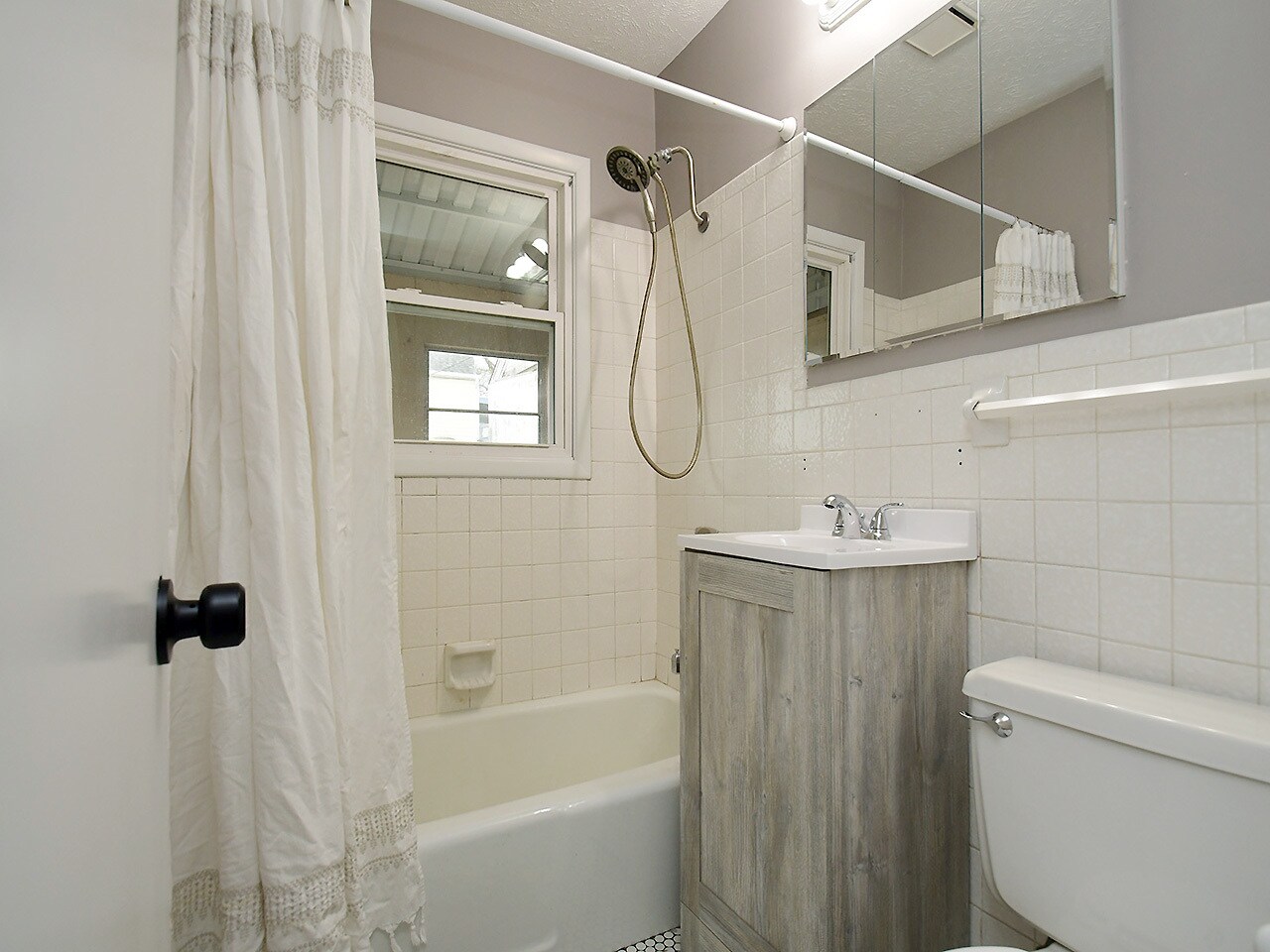 Building Photo - 6939 Binney St