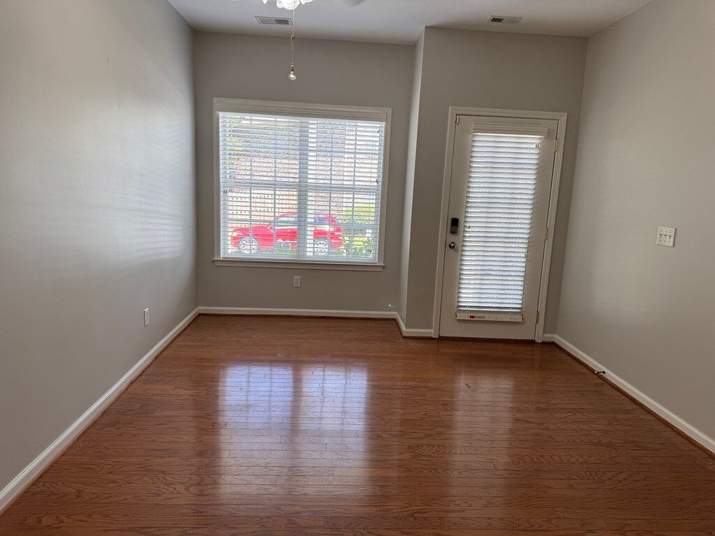 Building Photo - 525 Hackberry Ridge Cv