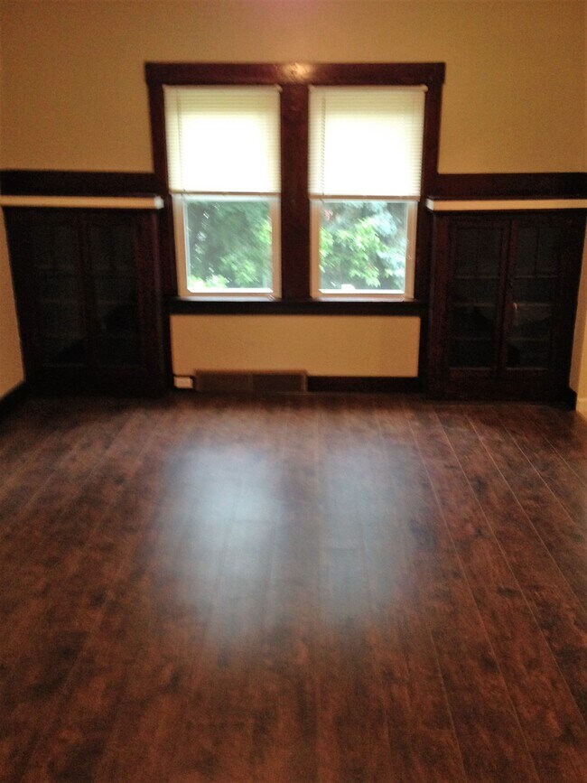 Building Photo - 435 Eureka St