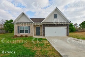 Building Photo - 108 Mayflower Cir