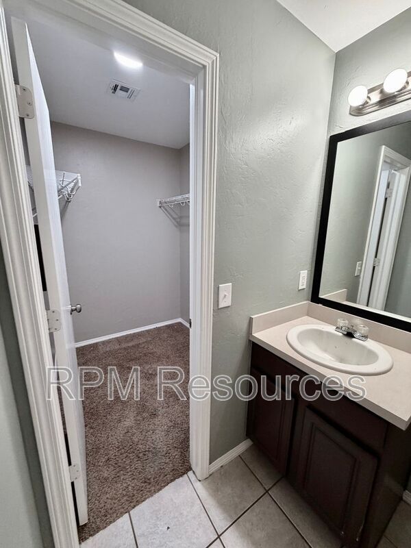 Building Photo - 1617 NW 150th Terrace