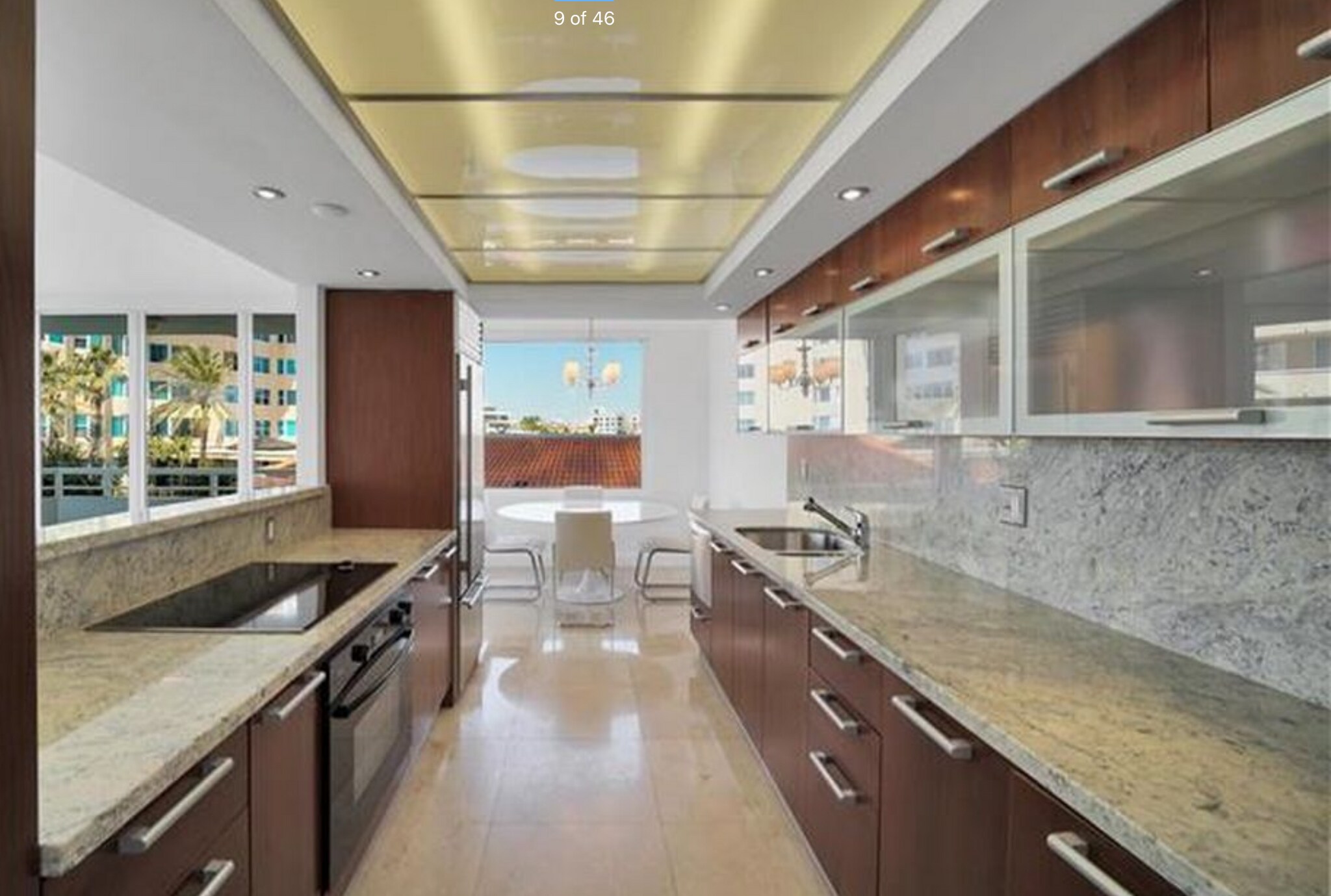 Building Photo - 400 S Pointe Dr