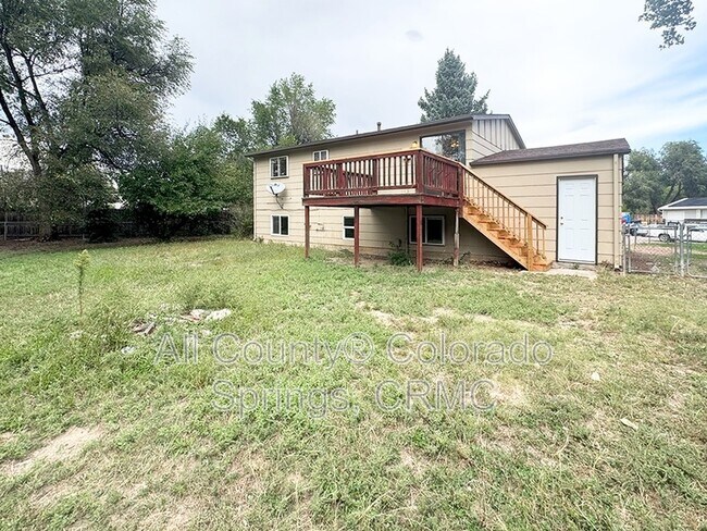 Building Photo - 1389 Commanchero Ct