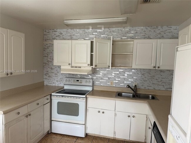 Building Photo - 1638 SW 44th Terrace