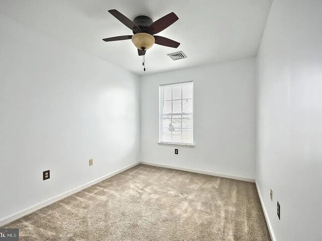 Building Photo - 1193 Ledge Dr