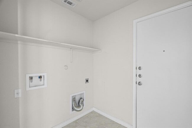 Building Photo - 388 Arbor Hills