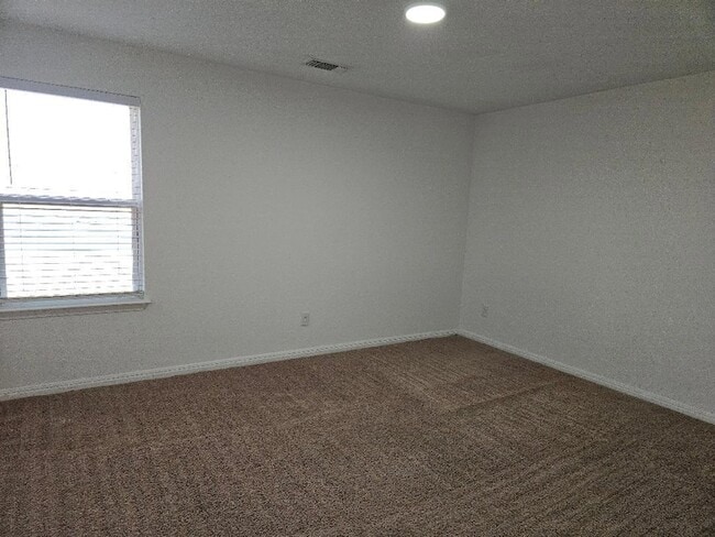 Building Photo - 18412 Speculator Ln