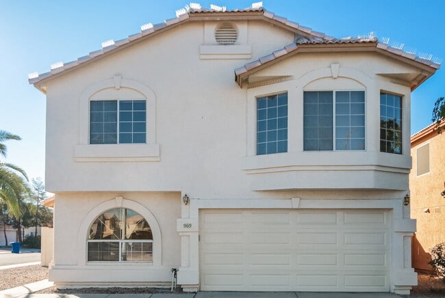 Building Photo - 969 E Elgin St