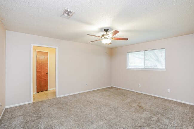 Building Photo - 2714 8th Ave N