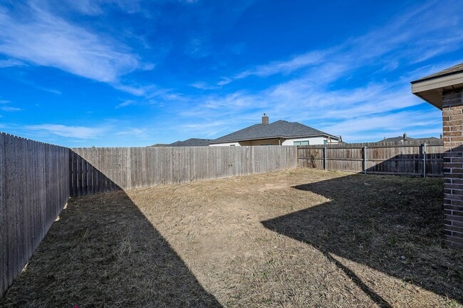 Building Photo - 6904 Athens St