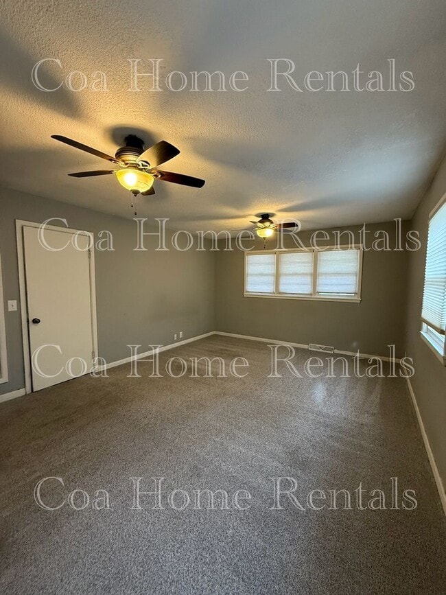 Building Photo - Prairie Park addition