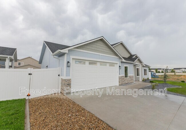 Building Photo - 2125 Oxon St