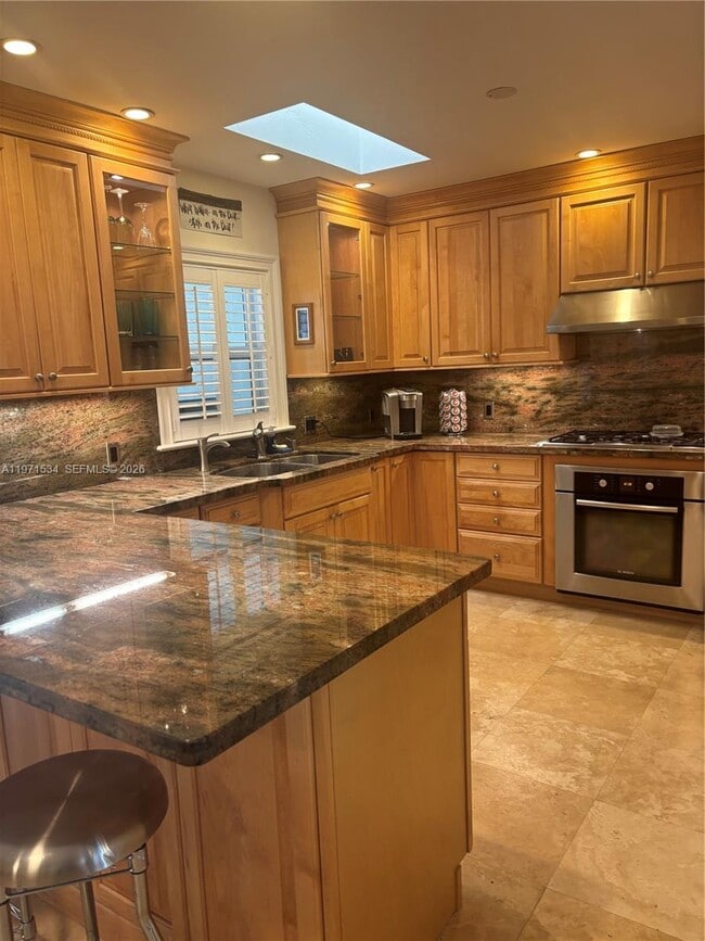 Building Photo - 42 Transylvania Ave