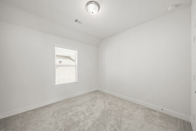 Building Photo - 6014 Bristol Spur Ln