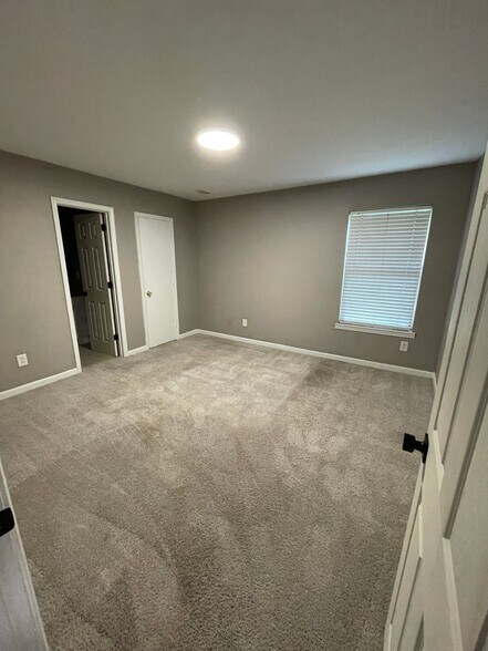 Building Photo - 3173 Dove Ct SW