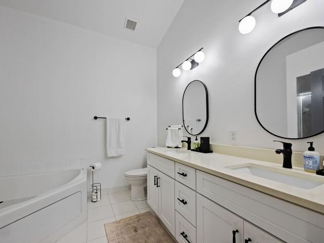 Building Photo - 279 E Coral Trace Cir